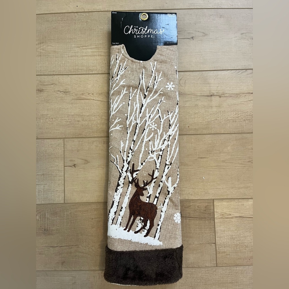 NWT 48" Christmas Shoppe Canvas & Fur Tree Skirt-Deer in Snowy Aspen Forest 2022